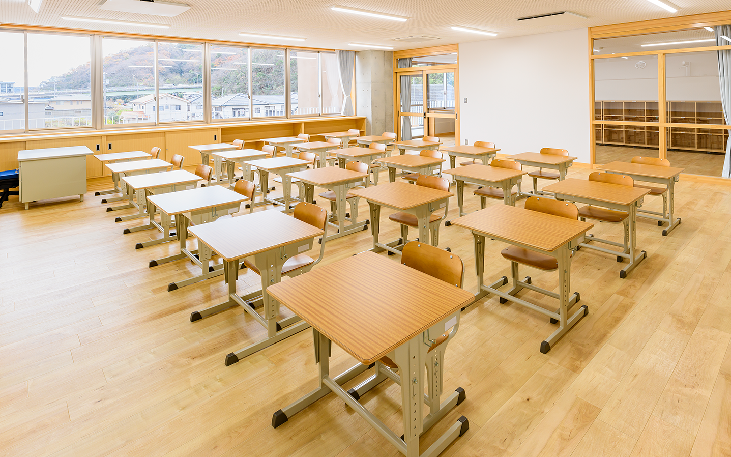 GIGAスクール・普通教室用机 – 学校備品.com